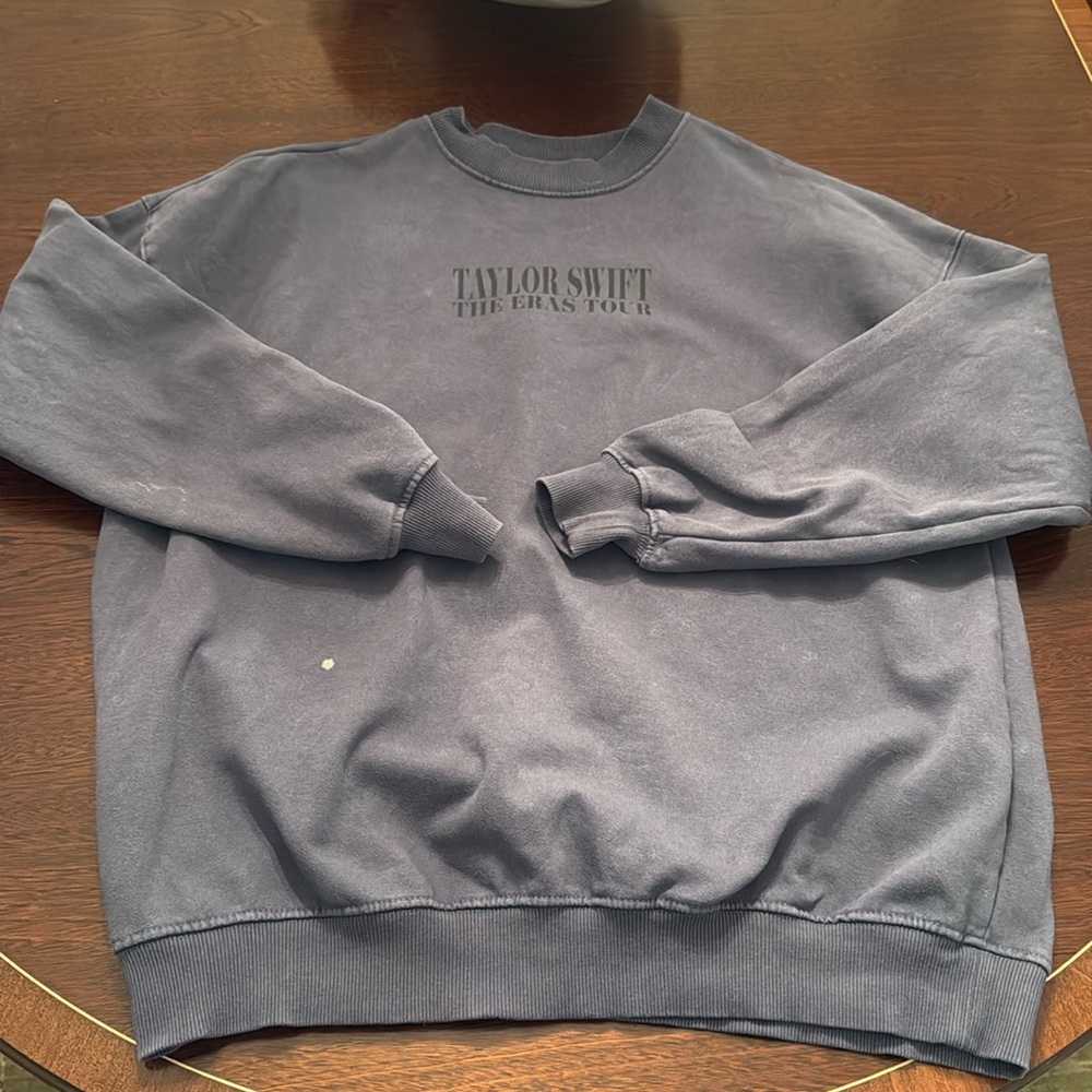 OFFICIAL Eras Tour Taylor Swift Sweatshirt Size XS